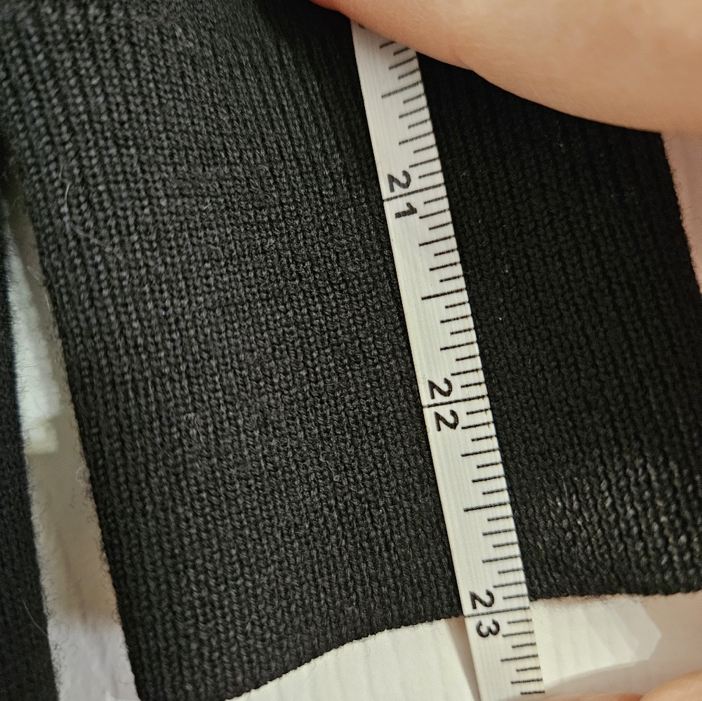 Light Merino Wool Cardigan - Picture 5 of 9